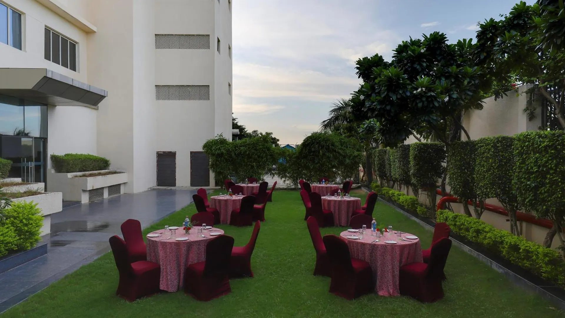 Hotel Saura Hotel, Agra - A Club Mahindra Associate