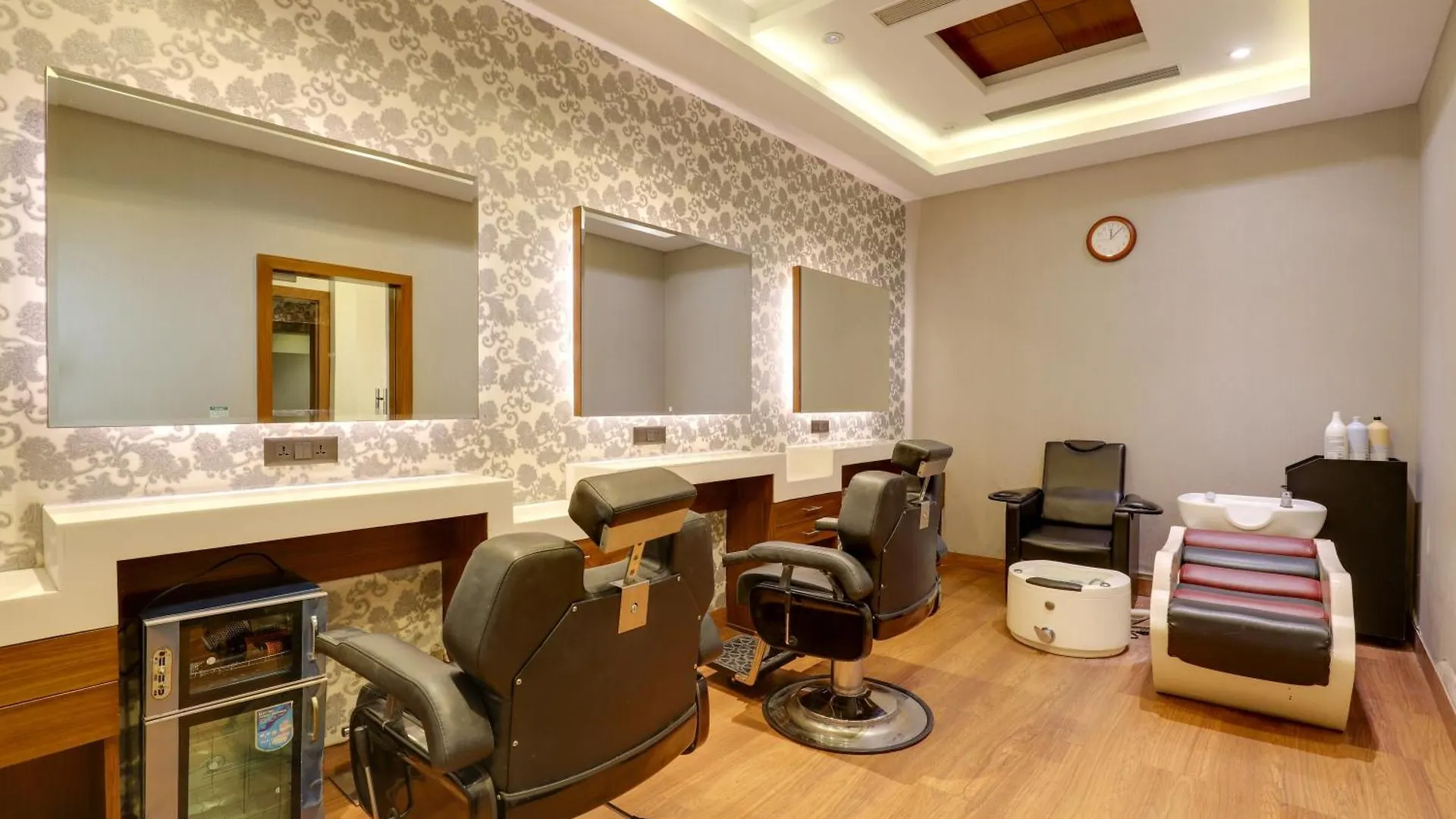 Saura Hotel, Agra - A Club Mahindra Associate 5*, Agra (Uttar Pradesh) India