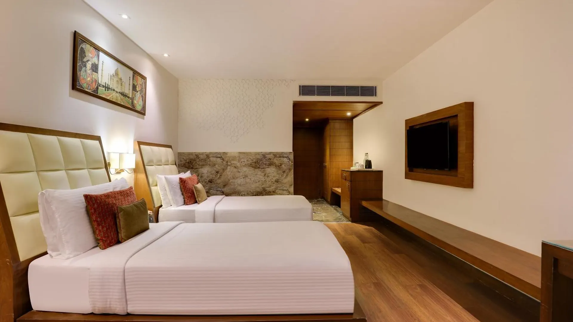 Saura Hotel, Agra - A Club Mahindra Associate