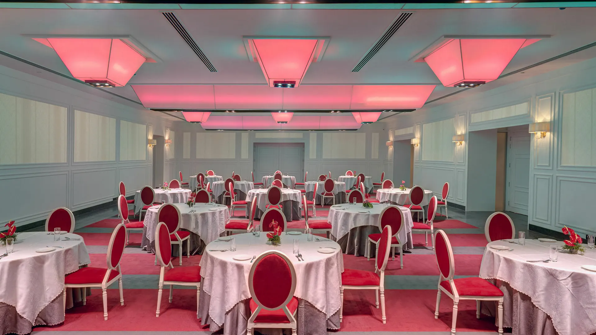 Hotel Saura Hotel, Agra - A Club Mahindra Associate
