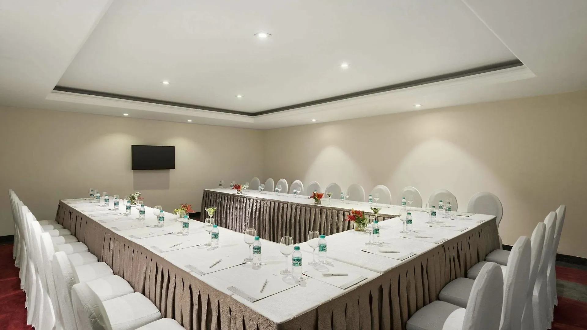 Saura Hotel, Agra - A Club Mahindra Associate Hotel Agra (Uttar Pradesh)